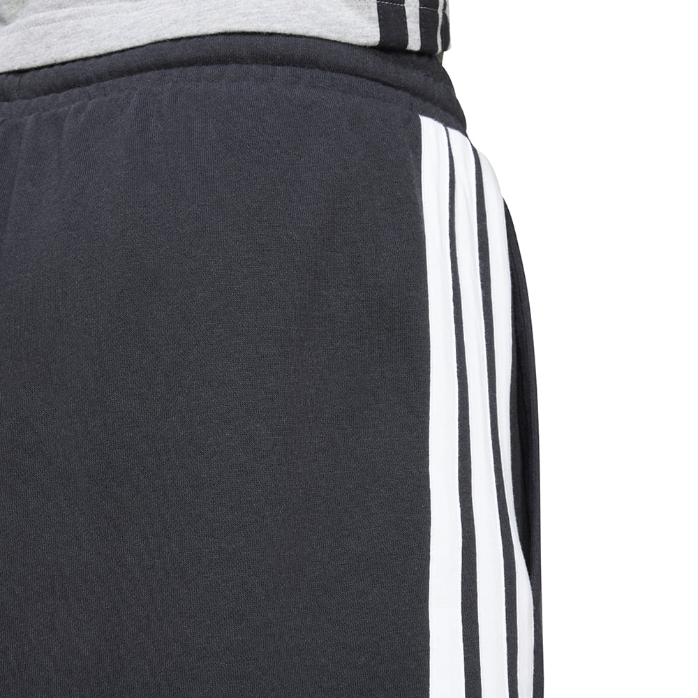 JE6414_6_APPAREL_On Model_Detail View 1_white